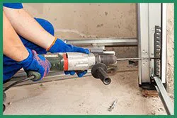 Quality Garage Door Service Las Vegas, NV 702-613-0264 - installation-sid-gr-22m